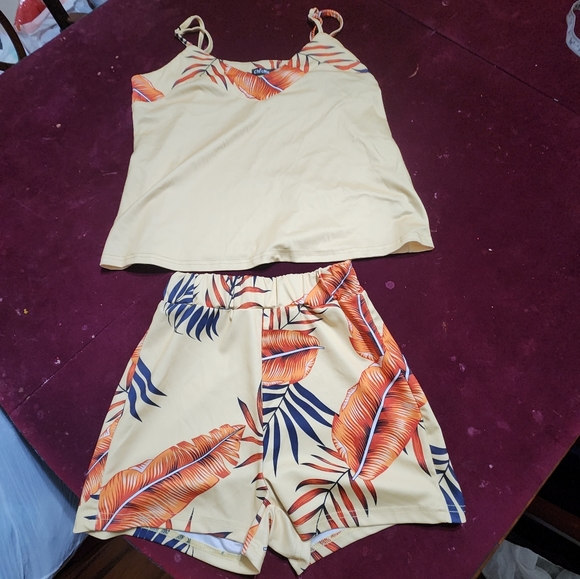 NWOT ... Chicme top and shorts set - Picture 7 of 12